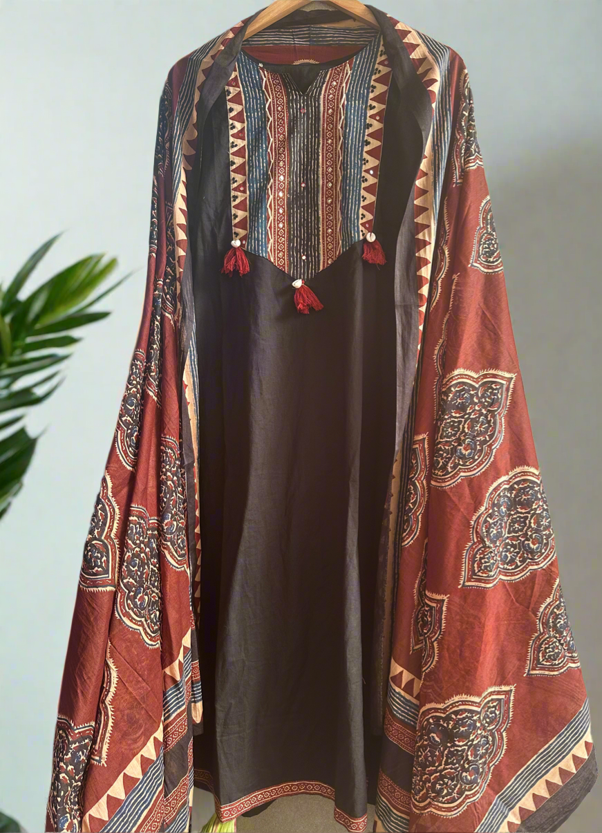 Kalagram Tales – Ajrakh-Inspired Cotton Suit Set
